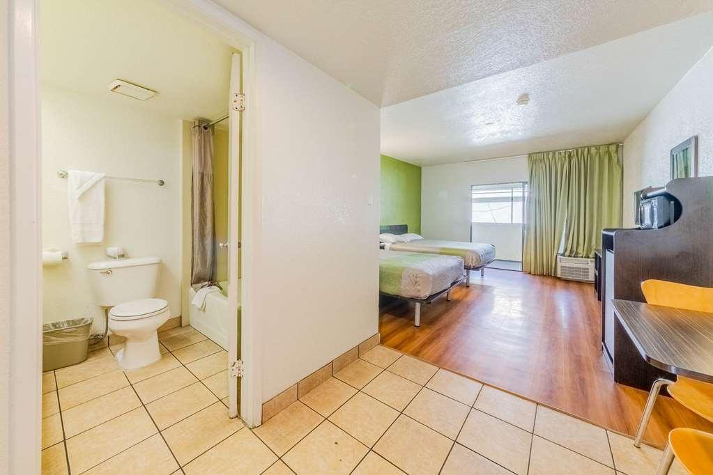 Motel 6 Гемет Номер фото