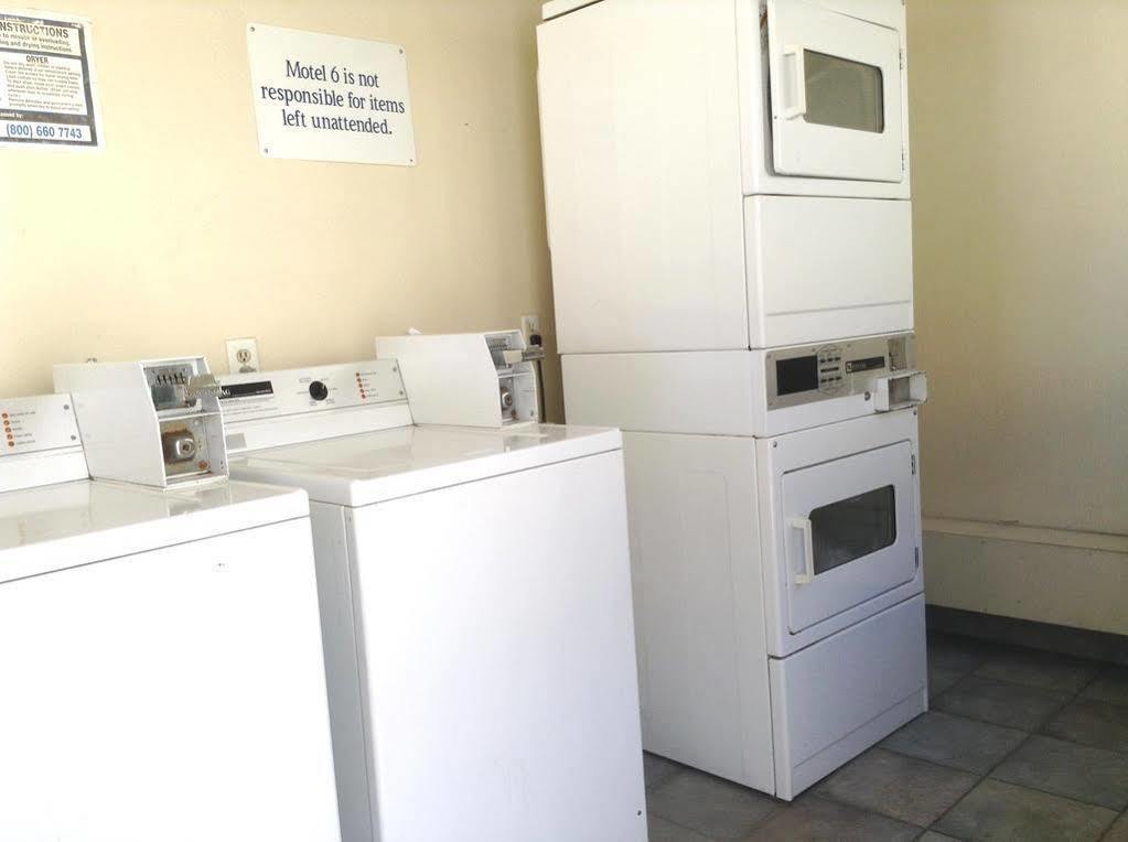 Motel 6 Гемет Екстер'єр фото