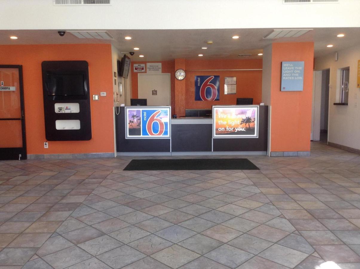 Motel 6 Гемет Екстер'єр фото